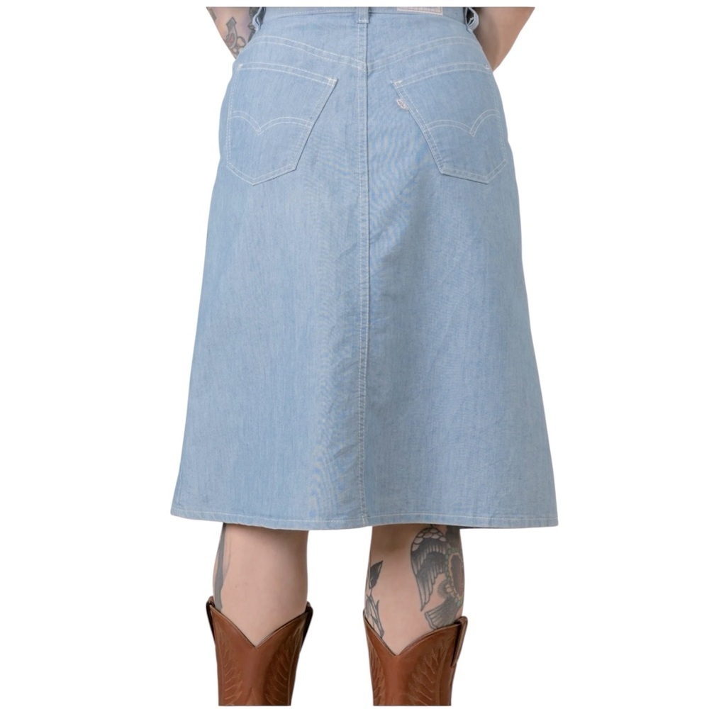 VTG 1970's Levi's white Tab| A Line Denim Skirt| snap Button| size 28 - Picture 3 of 10